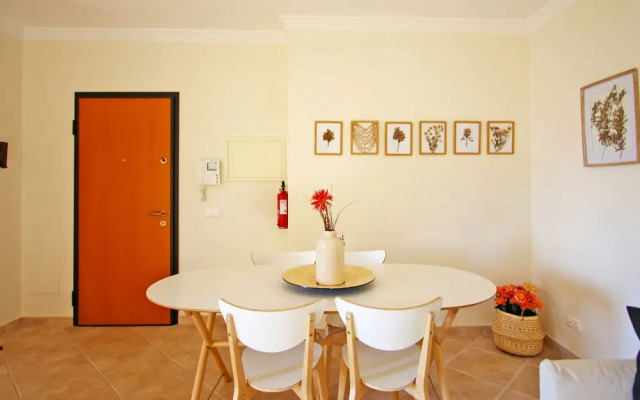 Oliveira in Tavira With 1 Bedrooms and 1 Bathrooms