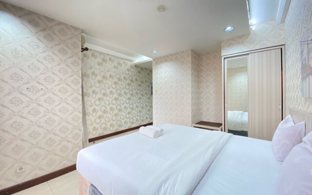 Private Spacious Executive Studio Room At Majesty Apartment Bandung