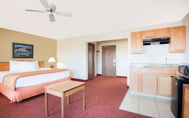 Hawthorn Suites by Wyndham Albuquerque