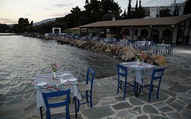 Holidays in Evia Beach Hotel