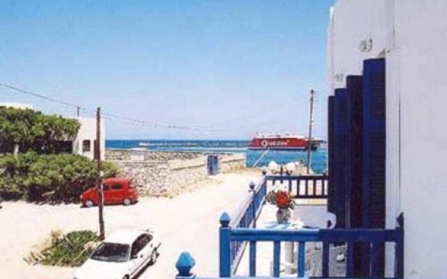 Athina Apartments Naxos Town