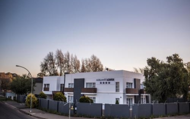 Adelante Lodge