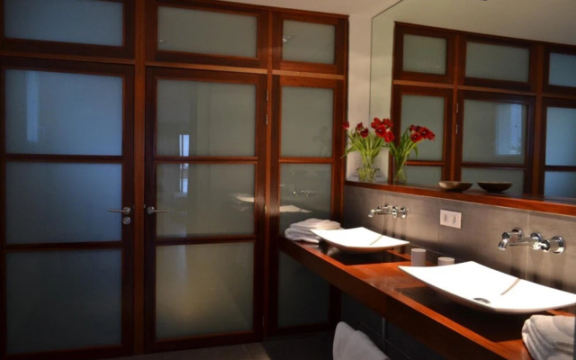 Villa Cenitz Lafitenia Resort