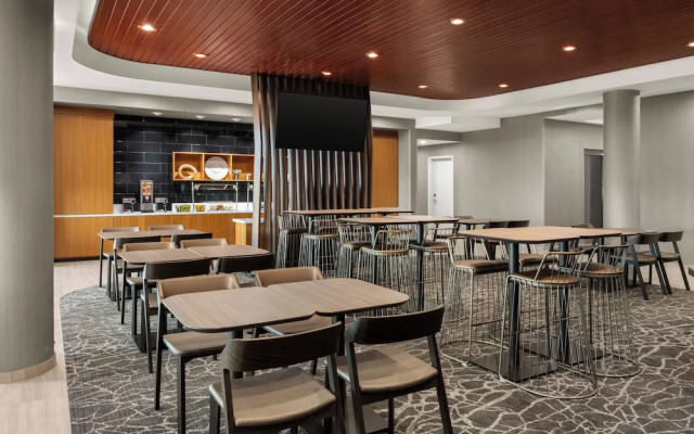 Springhill Suites By Marriott Fargo