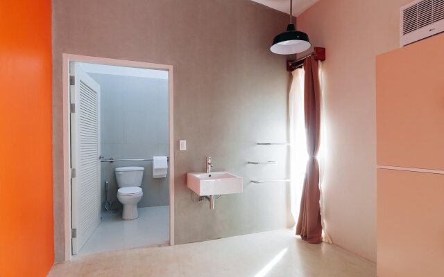 Spin Designer Hostel