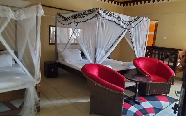 4 bedroom villa with a kitchen