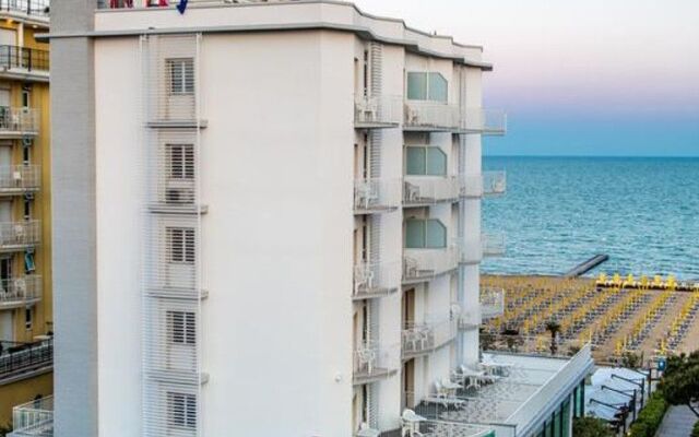 Hotel Sayonara