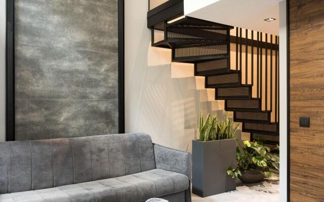 11 Enteka Acropolis Suites
