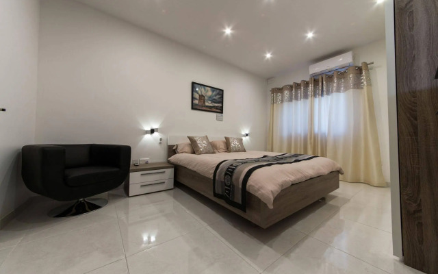 Country view luxury apartment