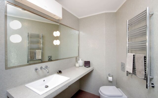 Crispi Luxury Apartments with Terrace - My Extra Home