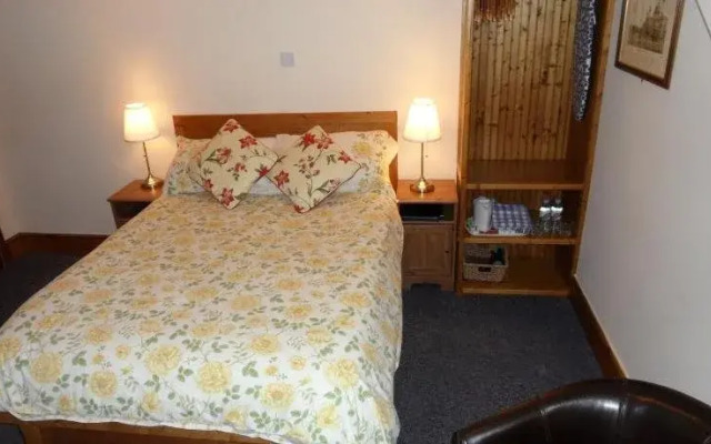 Oaktree Lodge