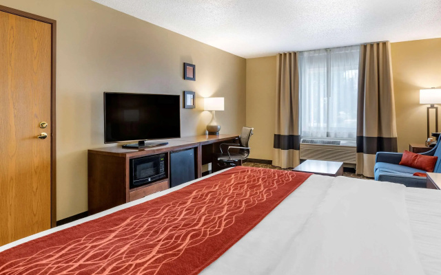 Comfort Inn Dyersville Near Field of Dreams