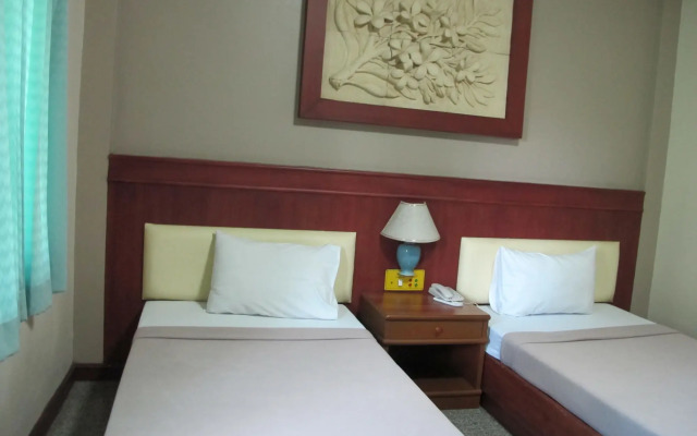 Picnic Sriracha Hotel