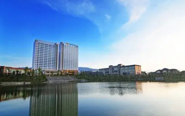 Empark Grand Hotel Tengchong - 4 Nights, Yunnan, China