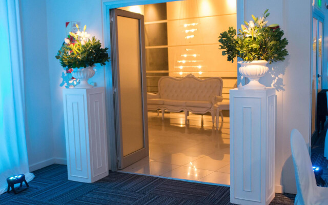 Maran Suites & Towers - Hotel & Spa