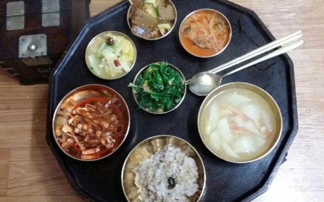Hyosunjae Hanok Guesthouse