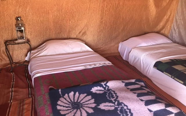 Nomade Moon - Campsite