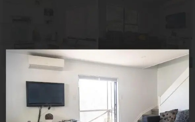 Kiwi Hosts