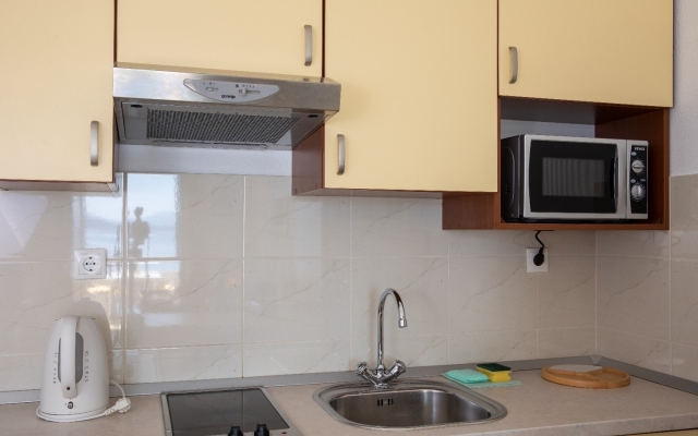 Apartment Ruzica - with sea view: A3 - zuti Igrane, Riviera Makarska