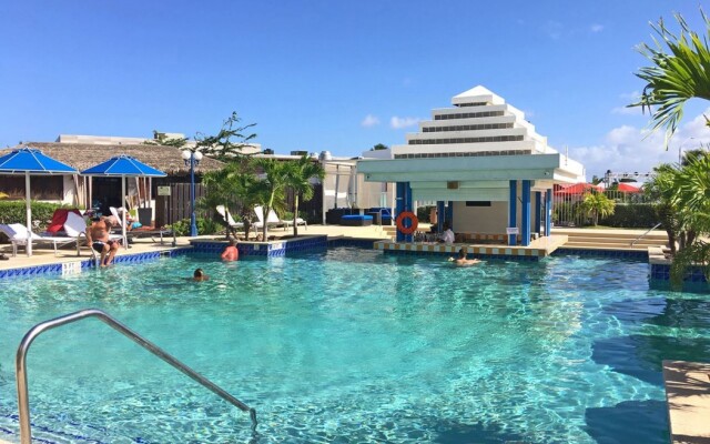 Brickell Bay Beach Resort Aruba, Trademark by Wyndham