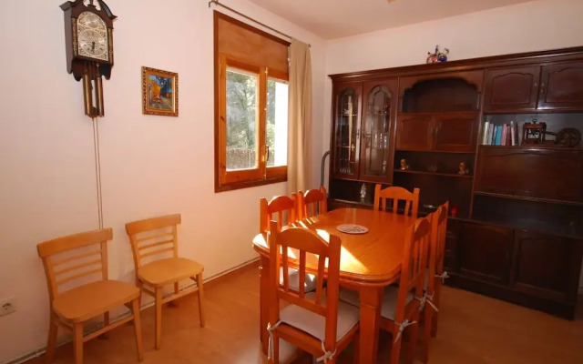 Peaceful Villa in Canyelles With Swimming Pool