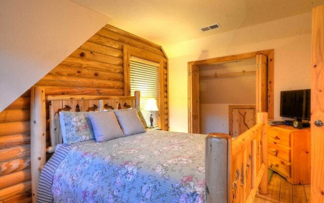 Nantahala Riverside 3 Bedroom Cabin