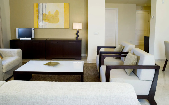 Elviria Hills Living