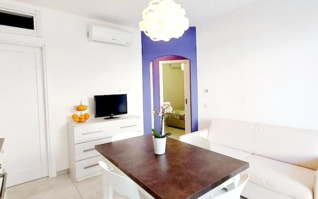 Whiteblue House con Giardino
