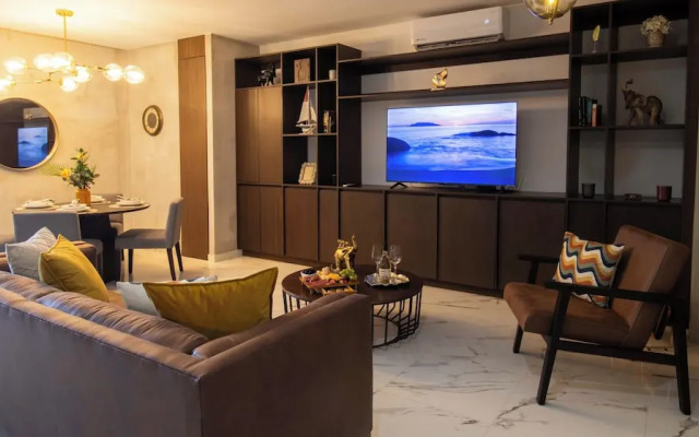 Serene Stylish Stay Roof Pool and Lounge