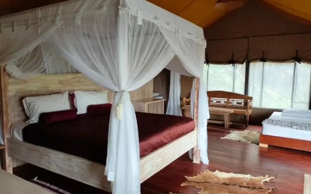 Sang Giri - Mountain Glamping Camp