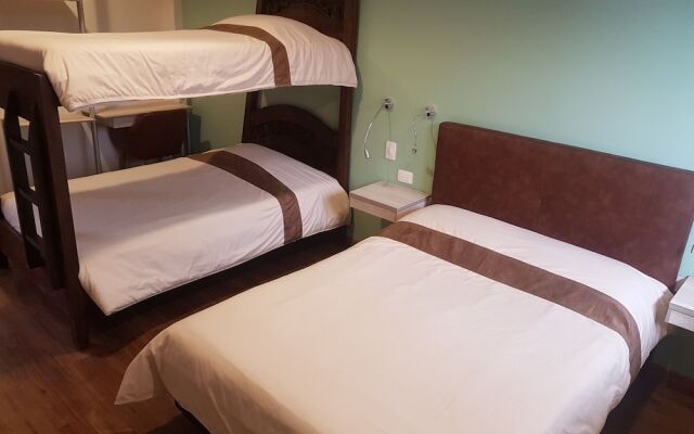 The Cranky Croc Hostel