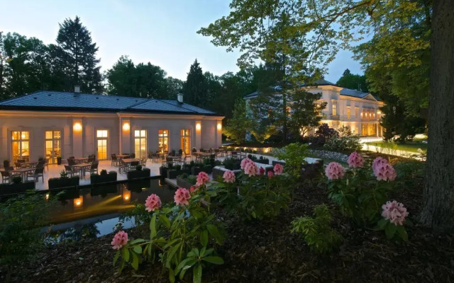 Zámek Ratměřice Hotel & Resort