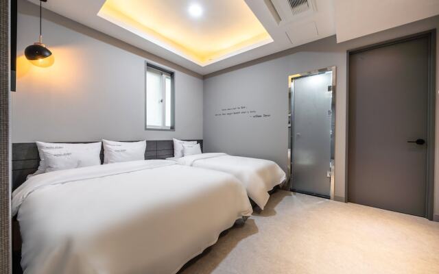 Hotel Juno Yongin City Hall