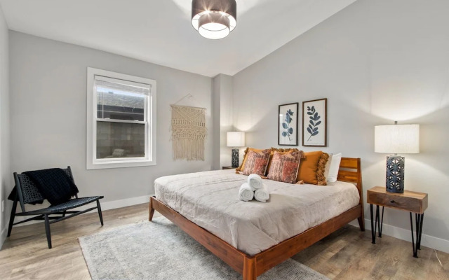 Spacious Downtown Apartment – Walk to Old Town Fc!