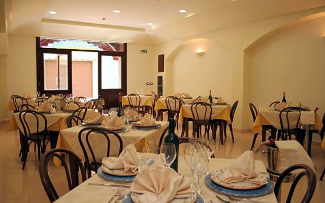 Hotel La Marina