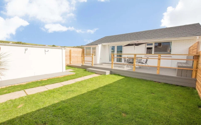 Sandbanks Sleeps 4 Beach Pass & 1 Dog