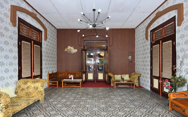 RedDoorz At Golden Inn Tugu Yogyakarta