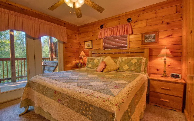 Smoky Mountain Getaway #435