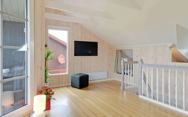 Tasteful Holiday Home in Hemmet near Sea