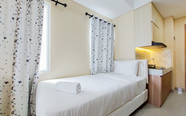 Homey And Simply Look Studio Room Apartment B Residence