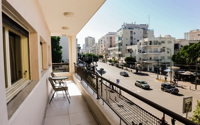 Yarden Sea Side Apartments