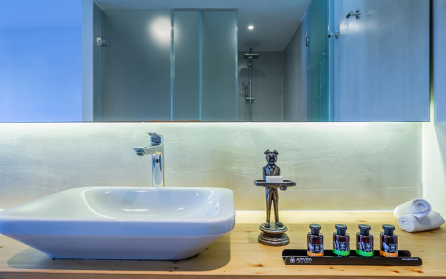 Dreambox Mykonos Suites