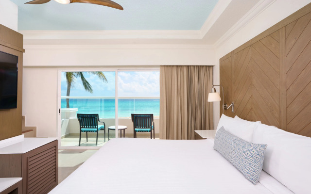 Wyndham Alltra Cancun All Inclusive Resort