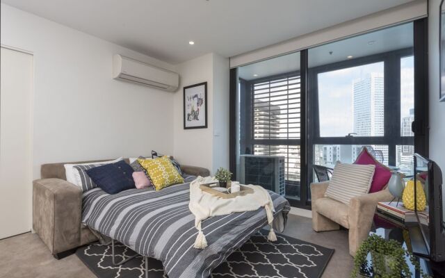 Modern 3 Bdr Apt Sutherland St