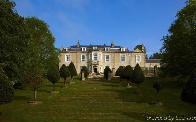 Combe Grove Manor Hotel