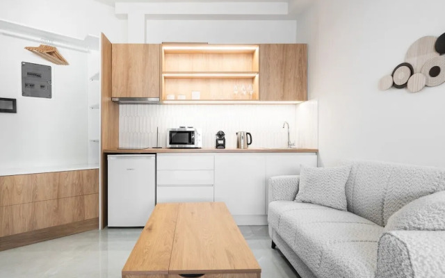 LIV - Modern Studio Apartment S8-4a
