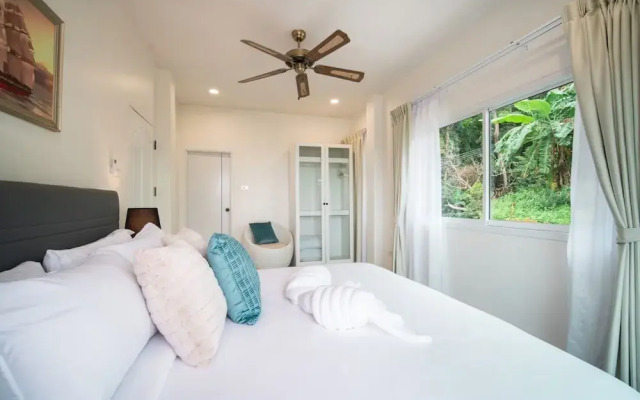 Ocean View 4BR Pool Villa KataBB Seaview
