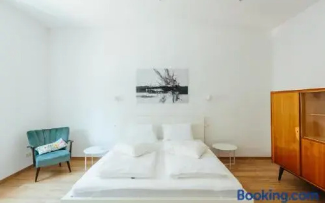 The newPAST Apartment