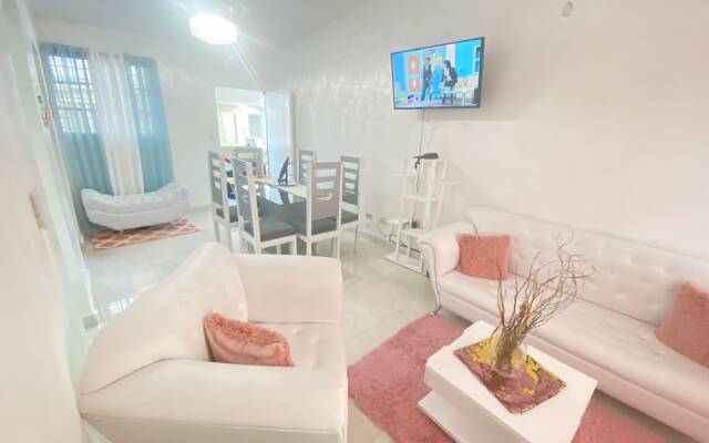 "monumental Area, Lovely Comfortable Apartment Specially for You"