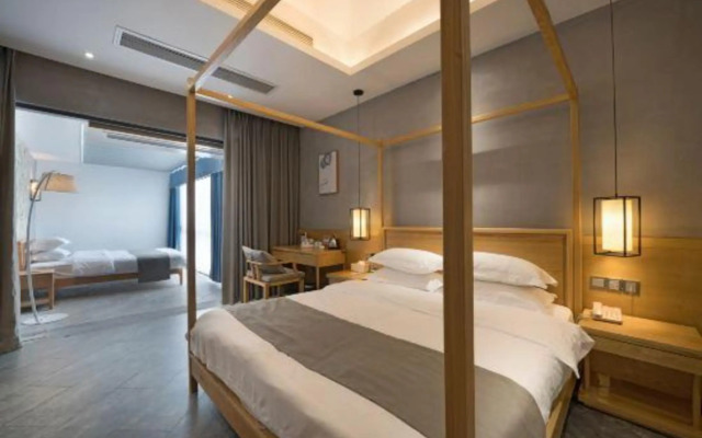 Yueming Xiaoyuan Hostel